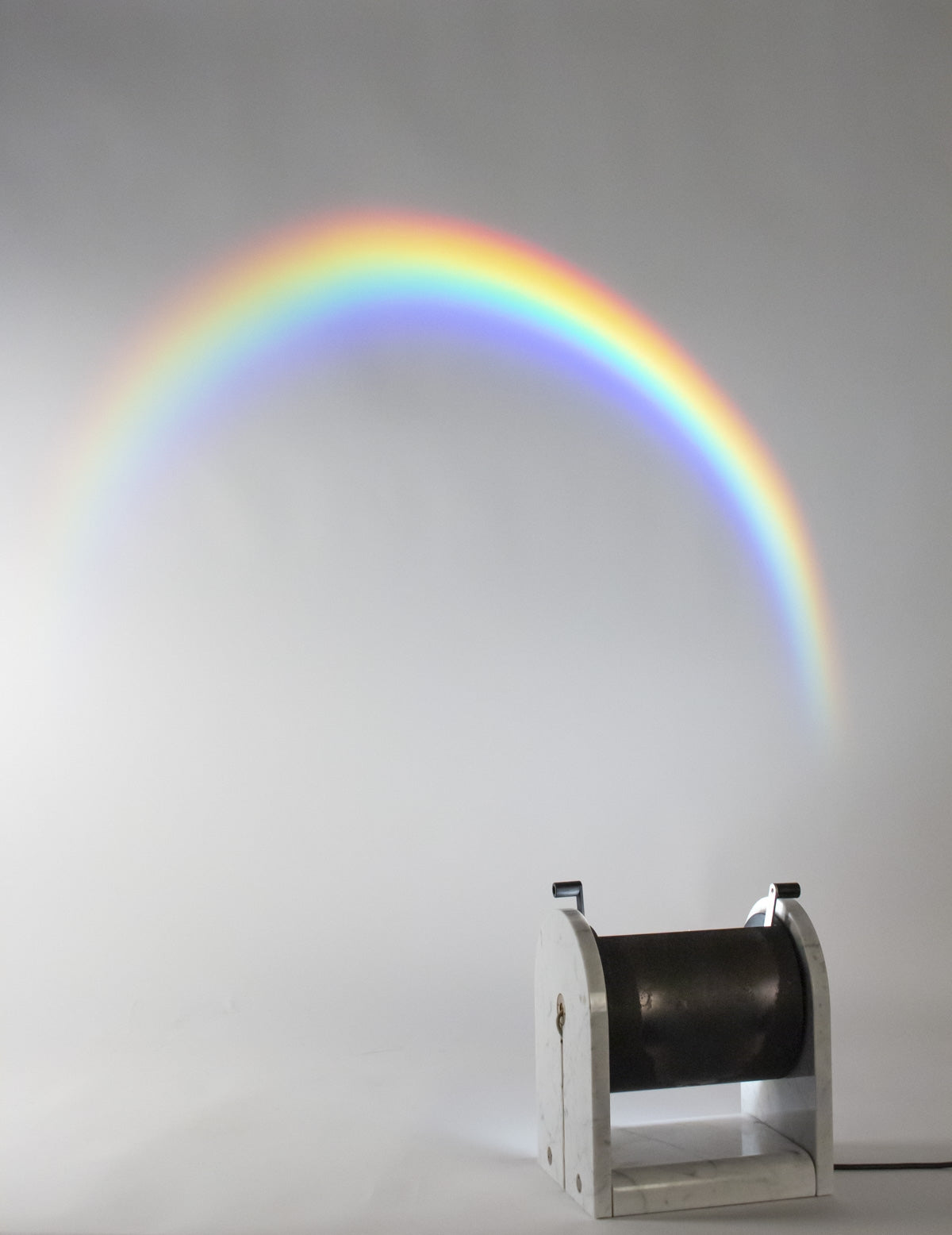 Lampe « Arc-en-ciel » d’Andrea Belossi Édition: Studio Alchimia