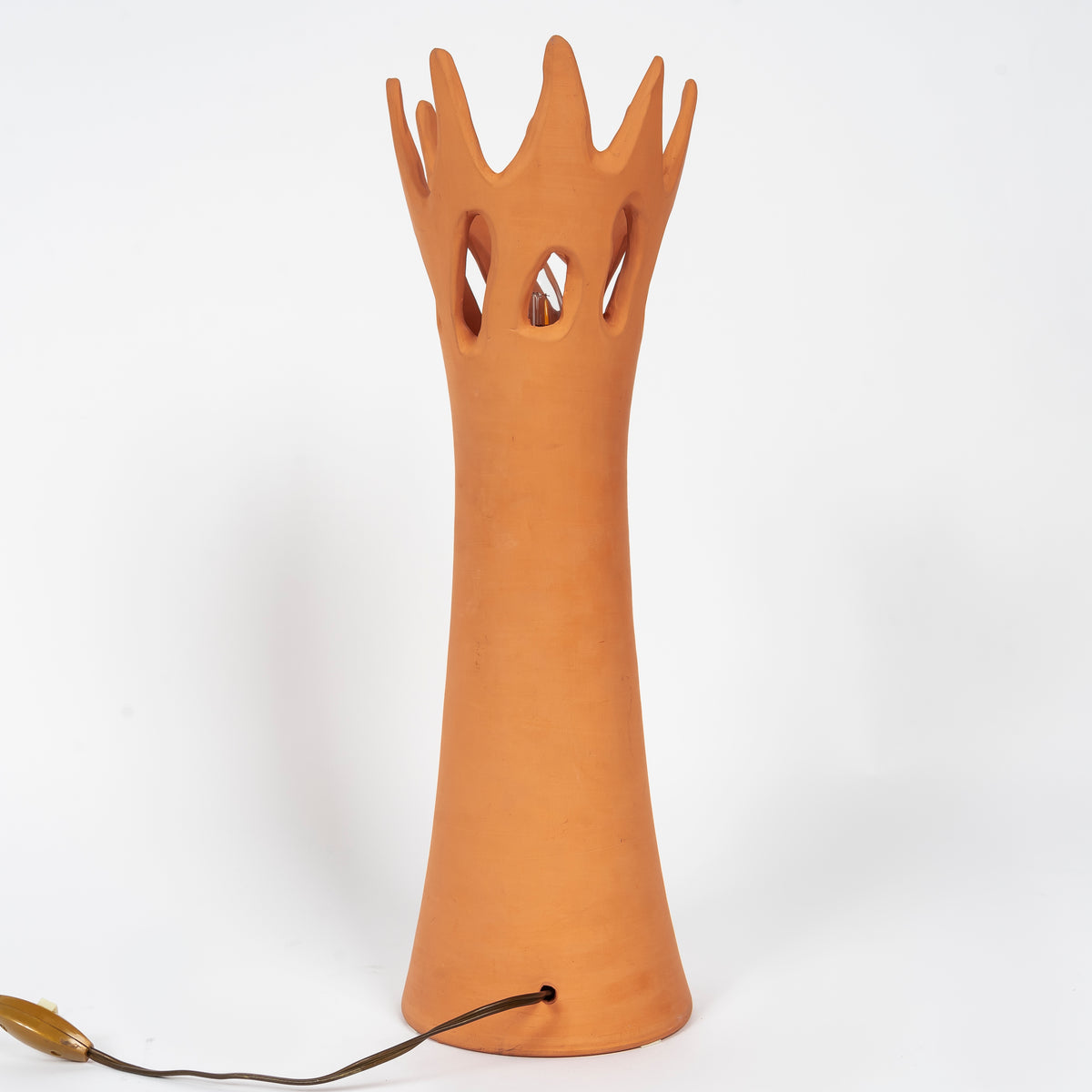 Lampe Soeur Anne de Jacques Jarriges – vue de profil – Galerie 90