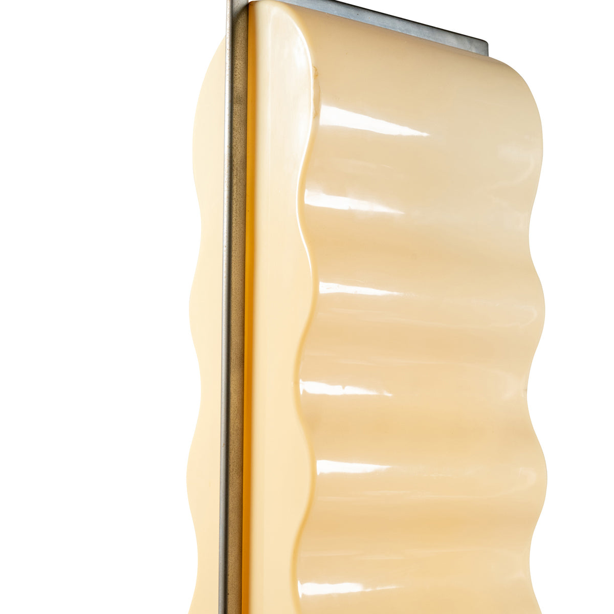 Lampadaire « Comet » d'Ettore Sottsass pour Design Centre, c.1970 – profil de l’ondulation, éteinte – Galerie 90