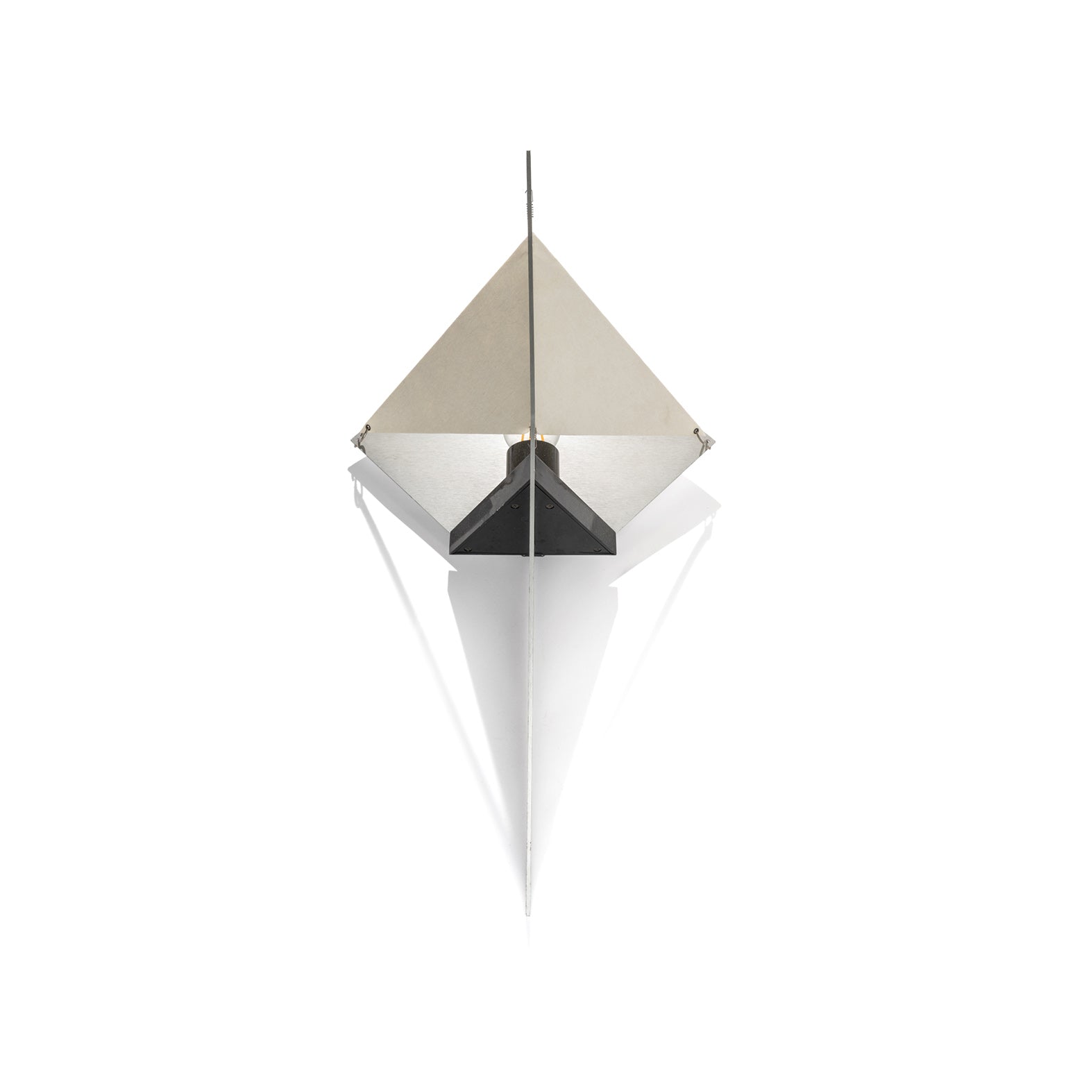 Applique « Filiducara » de Steve Lombardi pour Artemide, 1980 – trois-quarts – Galerie 90