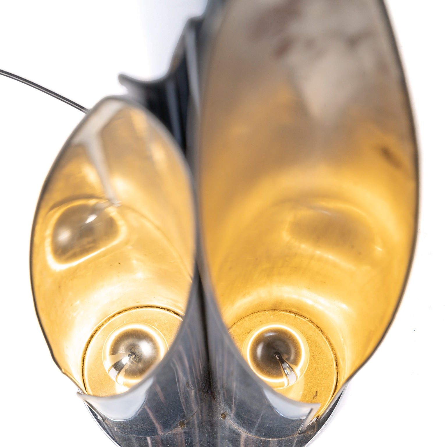 Lampadaire en acier inoxydable poli, Italie, c.1970 – vue plongeante, les deux sources – Galerie 90