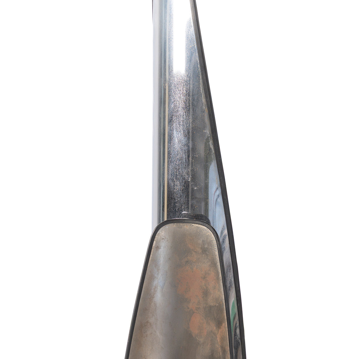 Lampadaire en acier inoxydable poli, Italie, c.1970 – la pointe, arête supérieure – Galerie 90