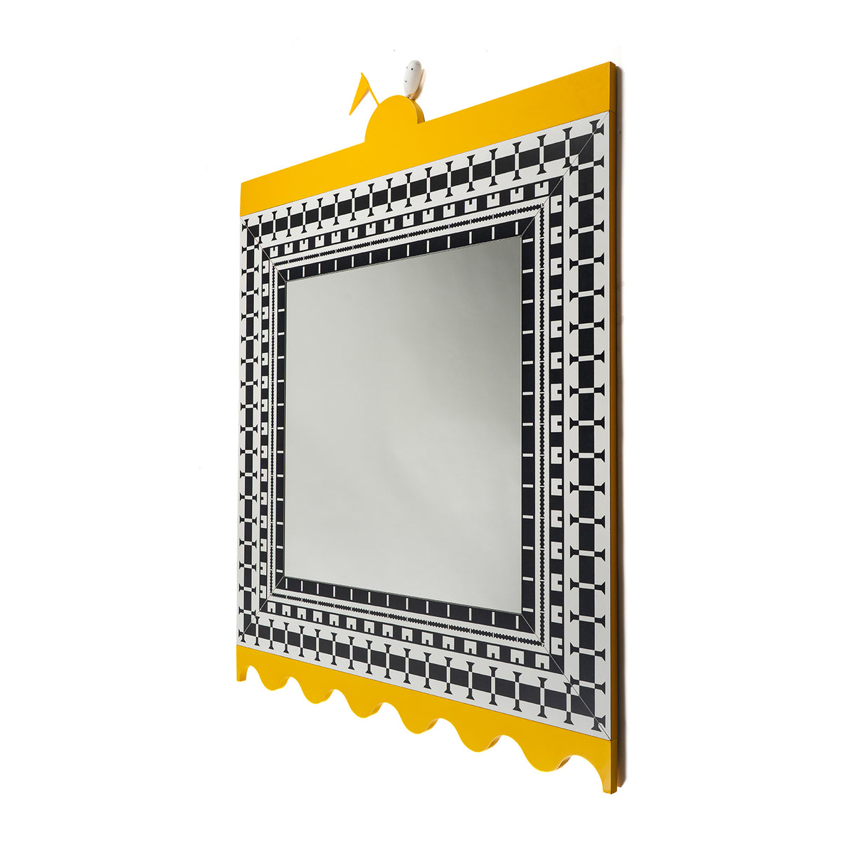 Miroir mural Ollo d'Alessandro Mendini pour Museo Alchimia, 1988 — trois-quarts
