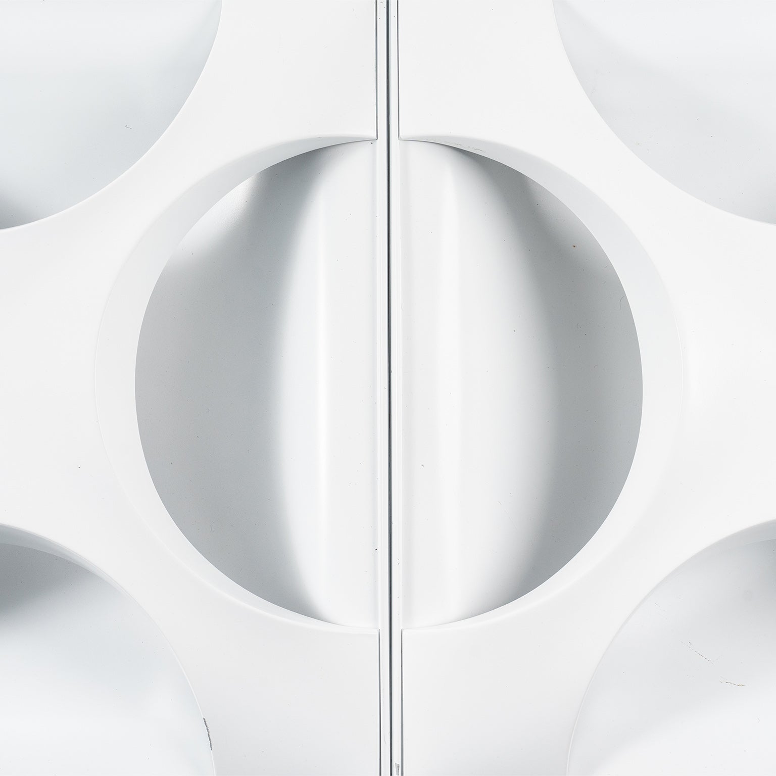 Appliques « Oyster » de Rolf Krüger pour Staff Leuchten, 1968 – détail de deux coques et de leur jonction – Galerie 90