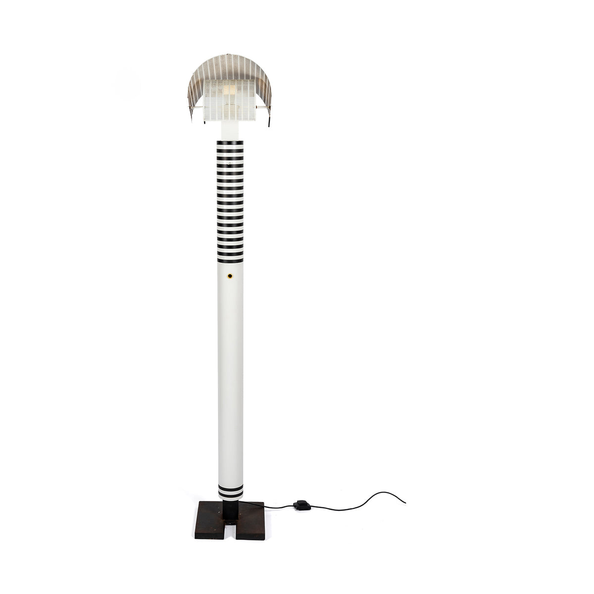 Lampadaire « Shogun » de Mario Botta pour Artemide, 1980 – face, diffuseur incliné – Galerie 90