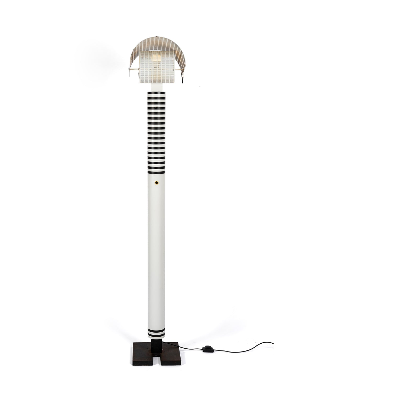 Lampadaire « Shogun » de Mario Botta pour Artemide, 1980 – face, diffuseur circulaire – Galerie 90