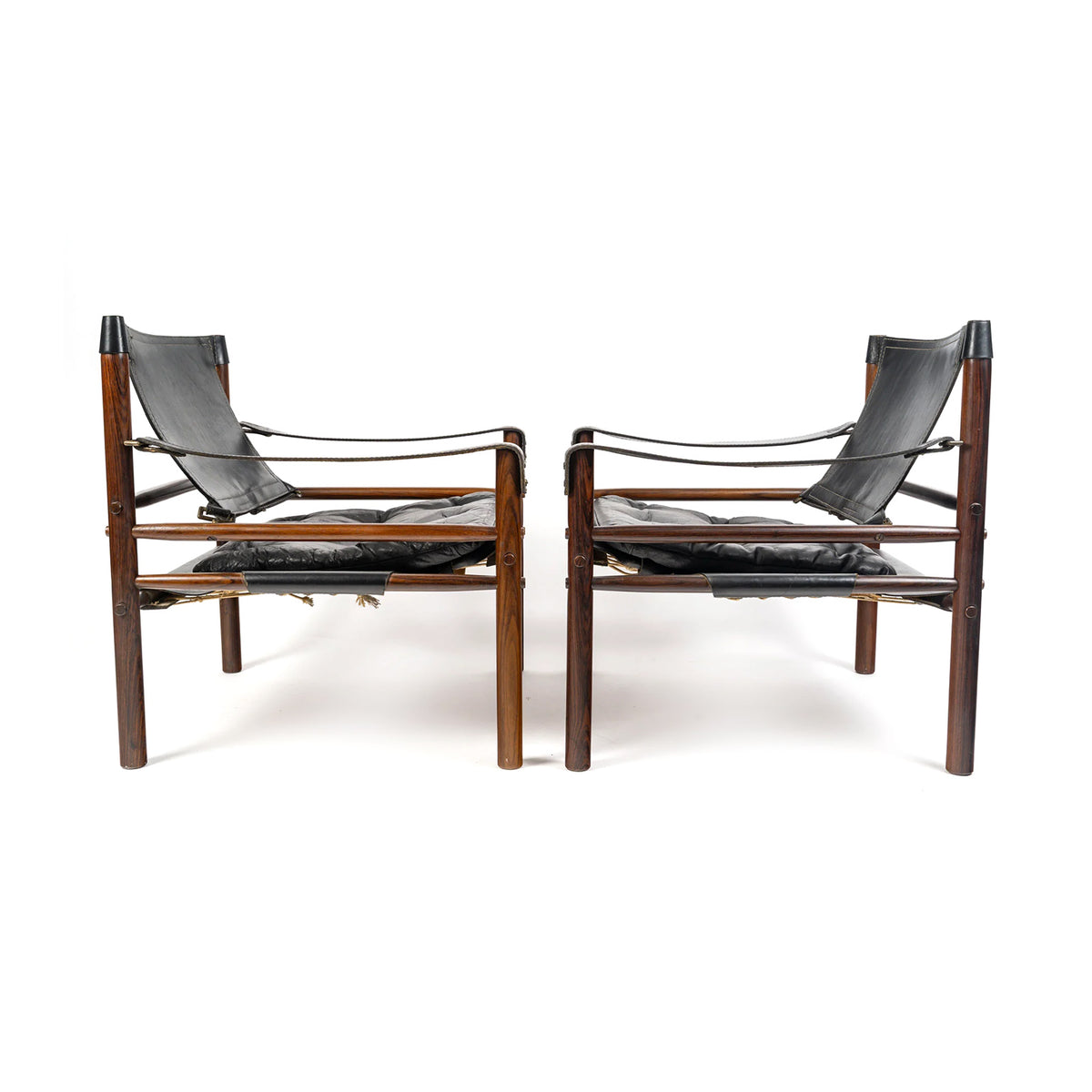 Paire de fauteuils « Sirocco » d'Arne Norell, 1960 – la paire, de profil – Galerie 90