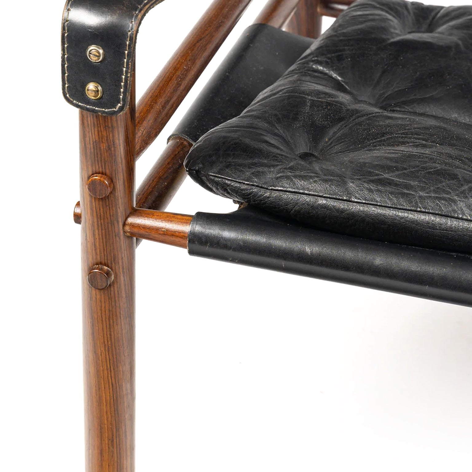 Paire de fauteuils « Sirocco » d'Arne Norell, 1960 – assemblage du bois et sangle de cuir – Galerie 90